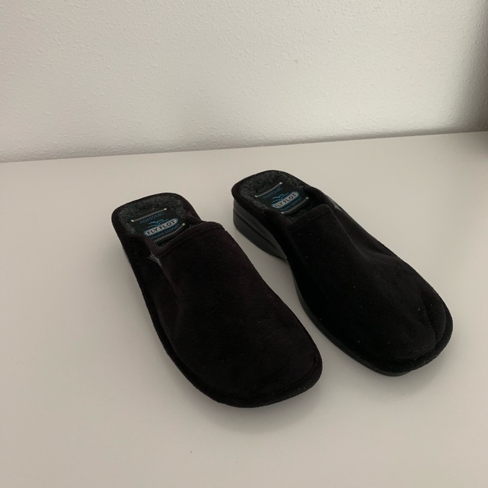 women’s slip on shoes